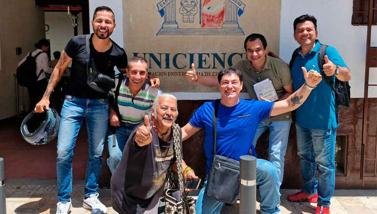 Integrantes Gremio de guías turísticos de Bucaramanga en UNICIENCIA